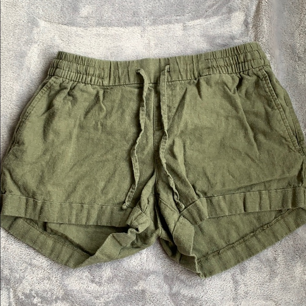 Old navy army green shorts